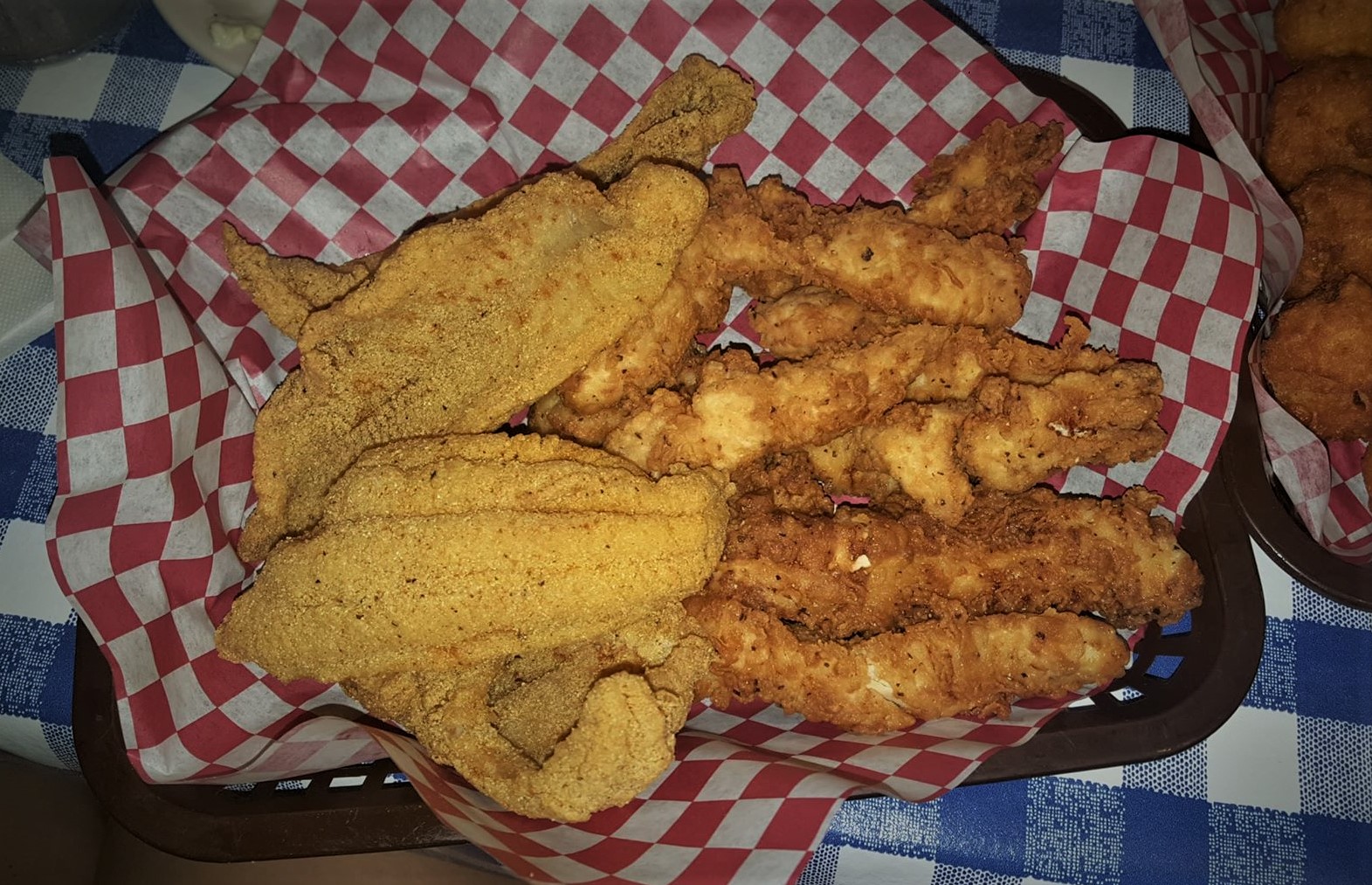 Food Review: Grampa’s Catfish & Seafood in Maumelle